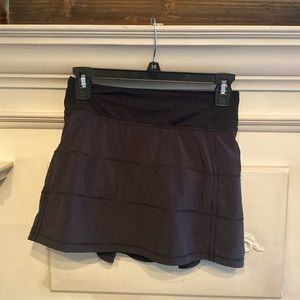 Lululemon black skirt size 2 tall